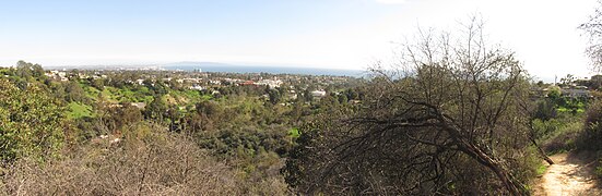 Panorama from Viewpoint Trail in Topanga State Park.jpg