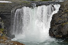 Pitsuskongas, a plunge-type waterfall in Enontekio, Finland. Pihtsuskongas 2020.jpg
