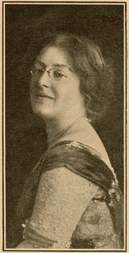 Portrait of Ethel Carrick, c.1912.jpg