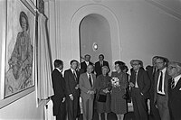 Portret van koningin Beatrix door Schröder in de hal Tweede Kamer onthuld, 1981