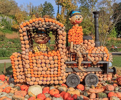 Locomotive "Emma" with Jim Button and Luke the Engine Driver, pumpkin festival in the garden of Ludwigsburg Palace