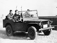 Ford pilotjeep "Pygmy" – bemærk, at gittersiderne forlænges for at understøtte forskærmkanterne