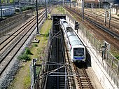 Une rame Z 22500 débouche du tunnel venant de Haussmann