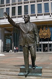 Statue of Police Commissioner and Mayor Frank Rizzo (photographed in 2007) RizzoStatue.JPG