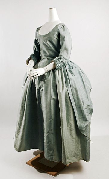 File:Robe à la Polonaise MET 1996.301ab TQL.jpg