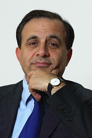 <span class="mw-page-title-main">Roger Karoutchi</span> French politician