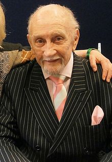 220px-Roy_Dotrice.jpg