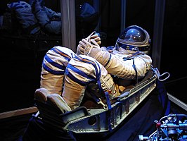صوره من معرض ”روسيا فى الفضاء“، مطار فرانكفورت، ألمانيا (2002).