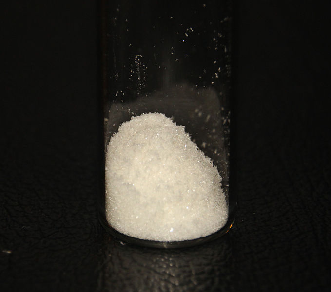 File:Sample of 1,10-Phenanthroline.jpg