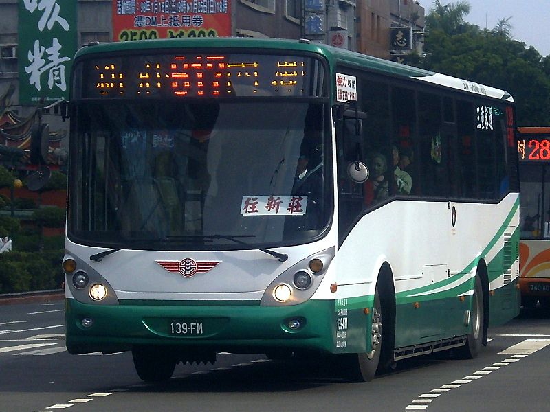 File:SanChungBus 139FM.jpg