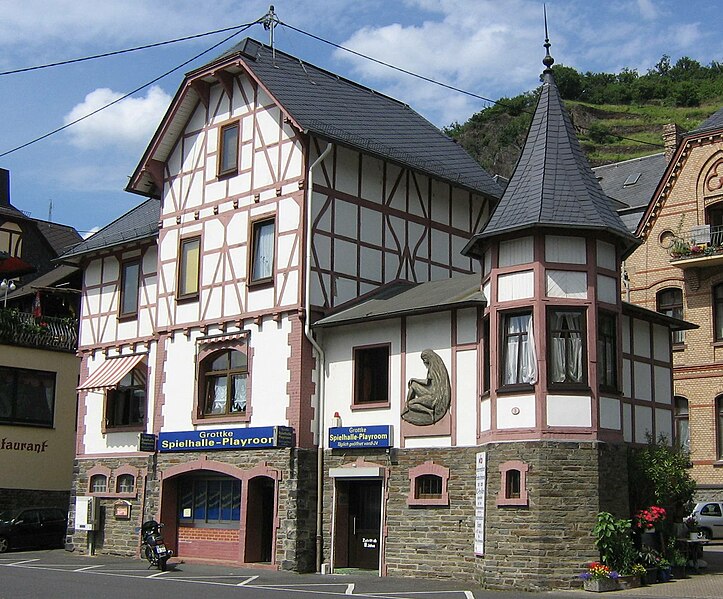 File:Sankt Goarshausen, Bahnhof Nassauische Kleinbahn IMG 997.jpg