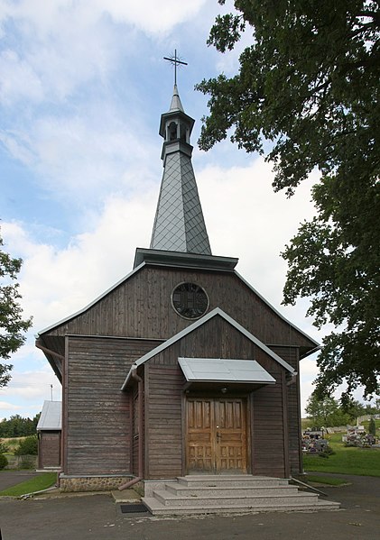 File:Sanoczek - Church 01.jpg