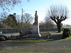 Le monument aux morts en 2012.