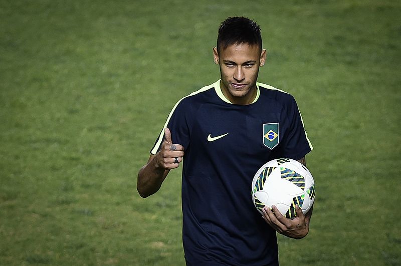 File:Seleção brasileira olímpica de futebol masculina treina no estádio Bezerrão (28112386414).jpg