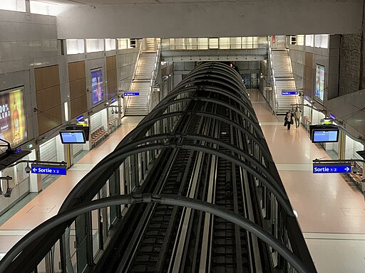 Station Mtro Cour St milion Paris 10