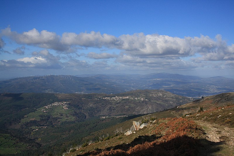 File:Subida desde Gave - Camino - panoramio.jpg