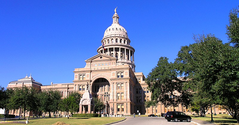 File:Texas State Capitol building-front oblique view.JPG