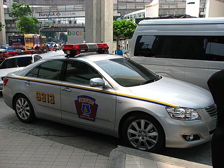 ไฟล์:Thailand_Police_Highway_Patrol_Toyota_Camry_VVTi_-_Flickr_-_Highway_Patrol_Images_2.jpg