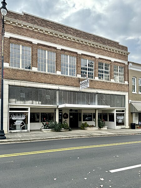 File:The Fashion Building, Main Street, Newberry, SC.jpg