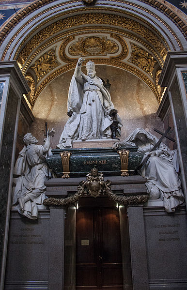 File:Tomb of Leo XIII in the Basilica di San Giovanni in Laterano 2013.jpg