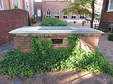 The gravesite of Thomas Fairfax, 6th Lord Fairfax of Cameron in Winchester Tomb of Lord Fairfax 2019a.jpg