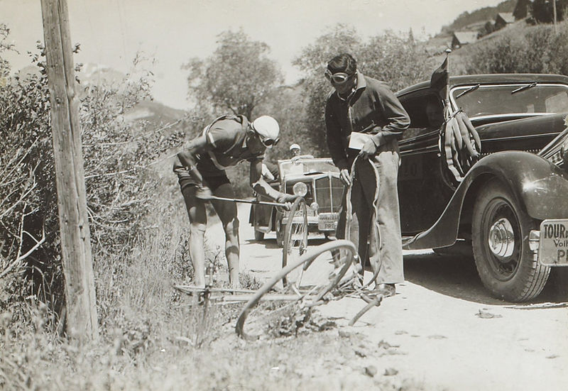 vintage cheating at tour de france, tour de france, vintage, cheating, history, doping, scandal, before doping, bovada, gamingzion, online sportsbook sites in the Us, online sportsbook news sites in the Us, maurice garin, jean robic, hippolyte aucouturier, bike, bike race, racing,