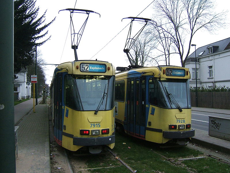 File:Tram 52 terminus in Drogenbos (430802977).jpg