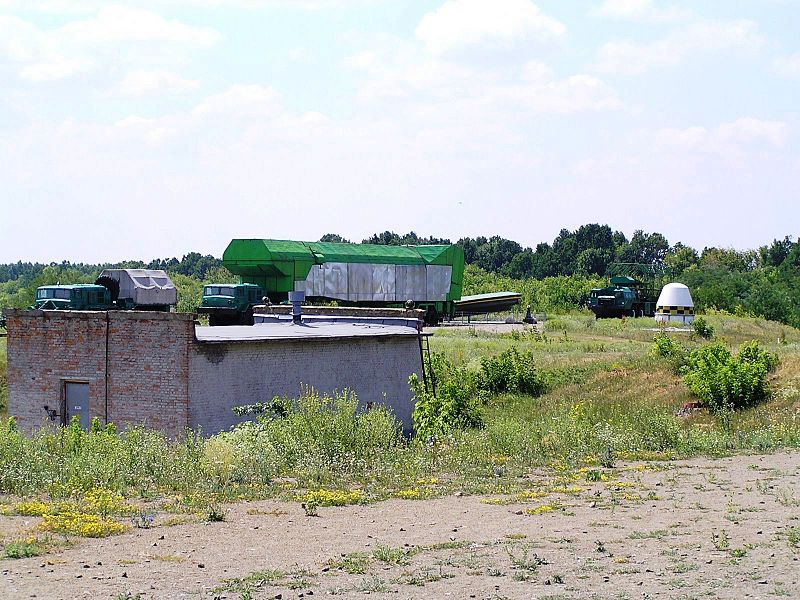 File:Transport vehicles at the Strategic Missile Forces Museum.JPG