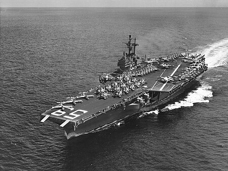 Tập_tin:USS_Forrestal_(CVA-59)_underway_at_sea_in_1957.jpg