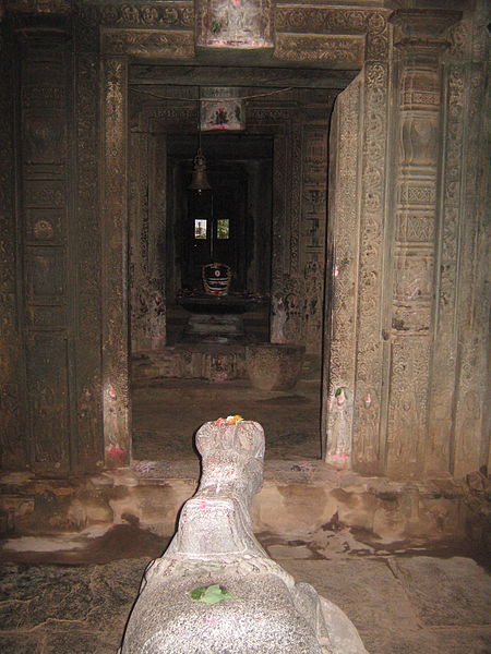 File:Unkal A view of lord siva and nandi.JPG