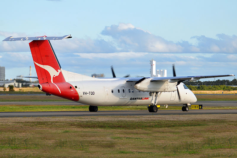 File:VH-TQD Bombardier Dash 8-Q315 QantasLink (Eastern Australia Airlines) (9163266385).jpg