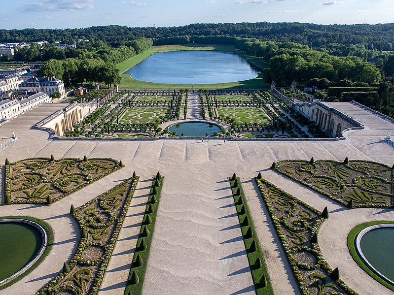 File:Vue aérienne du domaine de Versailles par ToucanWings - Creative Commons By Sa 3.0 - 092.jpg