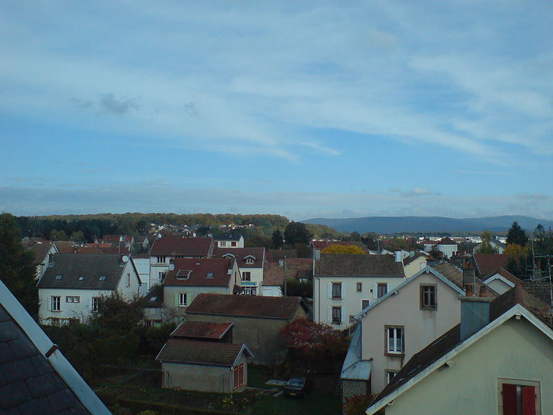 File:Vue sur l'est de Lure.jpg