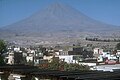 Panorama grada ispod vulkana El Misti