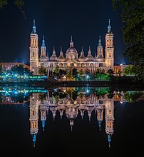 La basilique Notre-Dame-du-Pilier de Saragosse. (définition réelle 5 086 × 5 533)