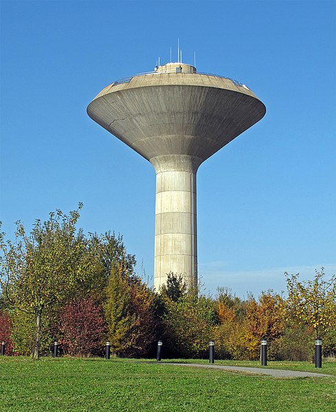 File:Wasserturm Remerschen 01.jpg