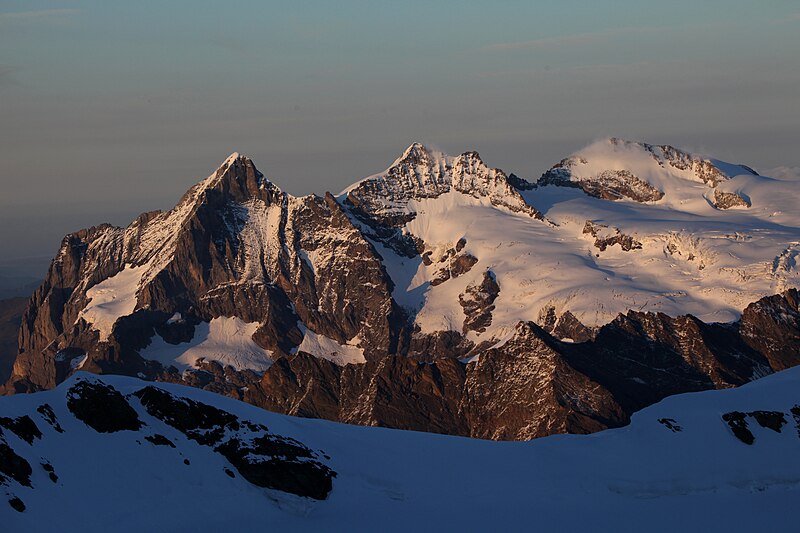 File:Wetterhorn - img 35498.jpg