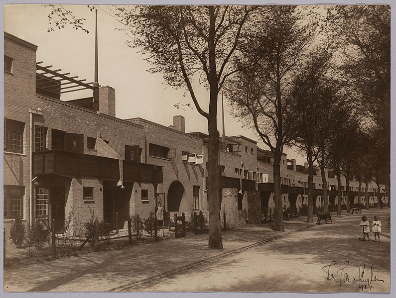 File:Woningbouw - Housing Haarlem (6828949061).jpg