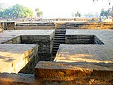 Яджна-кунда (место проведения публичной яджны) возле Кулпахара (Уттар Прадеш) периода династии Чандела (Центральная Индия, IX—XIII века)
