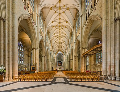Nave of York Minster in the perpendicular style (1280–1360)