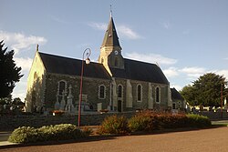 Église Saint-Gildard de Bérigny.jpg