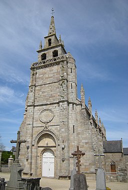 Église Saint-Yves clocher.JPG