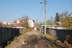 Calle Proreznaya en el pueblo de Belichi en Kyiv