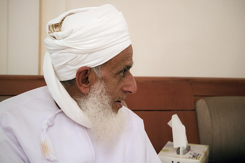 File:أحمد بن حمد بن سليمان الخليلي Ahmed bin Hamad al-Khalili 03.jpg