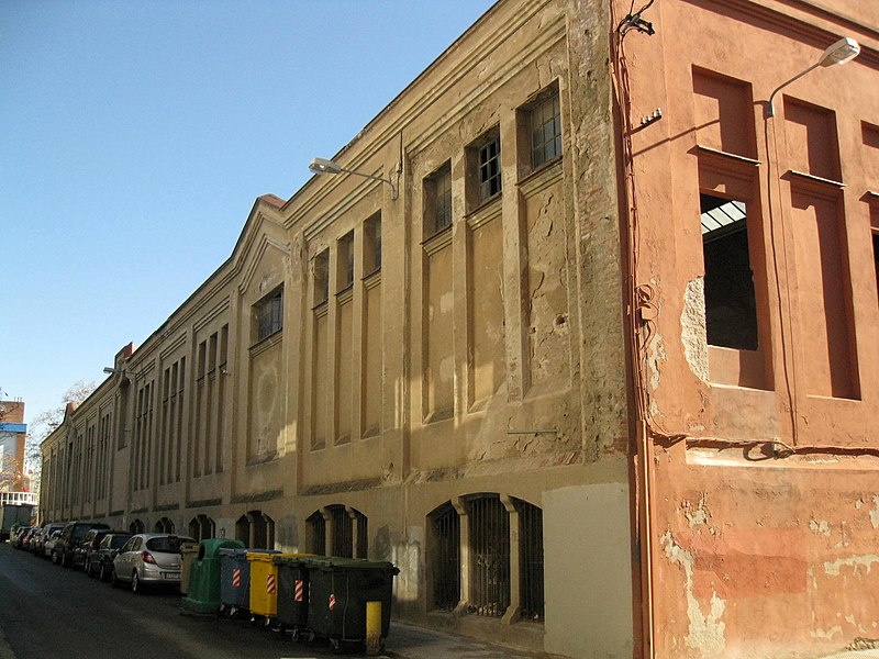 File:108 Nau del Condicionament i Docks, c. Gurrea (Sabadell).jpg