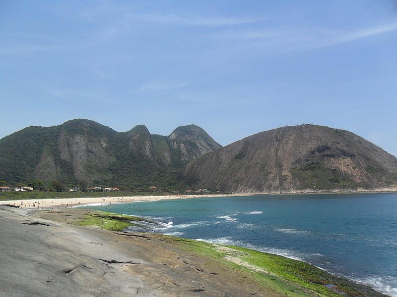 File:2013-11-12 - Praia de Itacoatiara (2).JPG