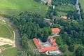 Haus Uentrop ist ein 1720 erbautes Wasserschloss in Uentrop, Hamm, Nordrhein-Westfalen, Deutschland. Das Bild entstand während des Münsterland-Fotoflugs am 1. Juni 2014. Hinweis: Die Aufnahme wurde aus dem Flugzeug durch eine Glasscheibe hindurch fotografiert.