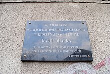 Plaque on the building at 104 Armii Krajowej Street, commemorating the location of the school where Karol Miarka taught 2022-05 Katowice - Piotrowice-Ochojec 153.jpg