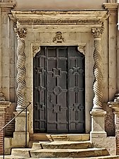 31 - Hotel d'Assezat - Porte escalier de l'angle nord-ouest detail.jpg