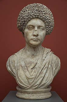 Římská dáma z Říma, c.  69-96 nl, Ny Carlsberg Glyptotek, Kodaň (12949084065) .jpg